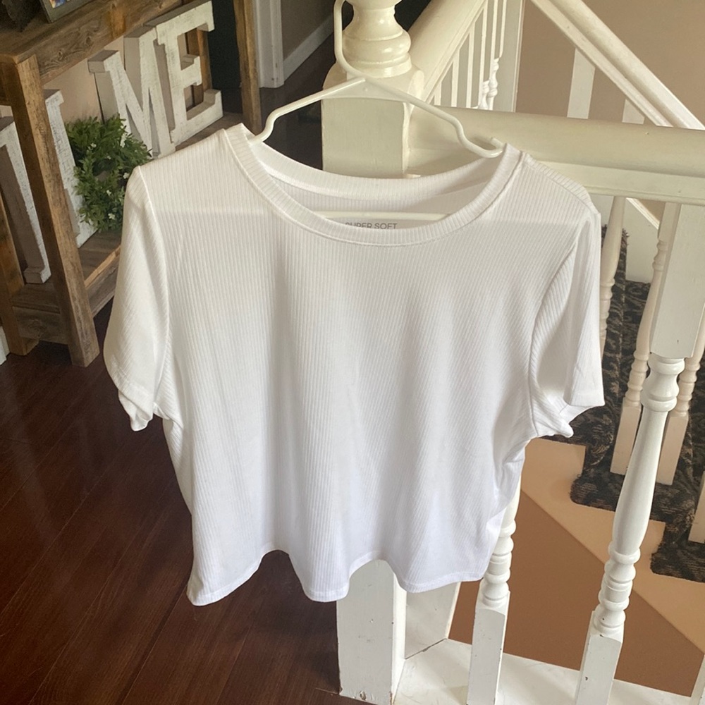 BARELY WORN Torrid shirt, size 1